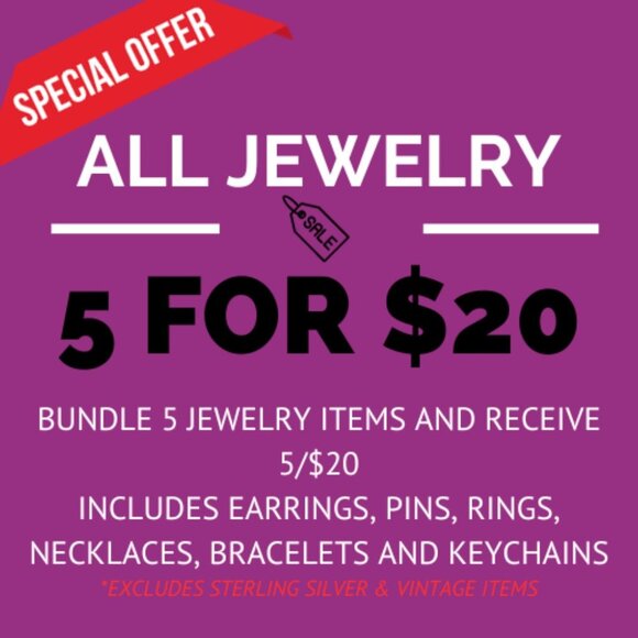 5/$20 Snow White The Evil Queen Grimhilde Rhinestone Stud Earrings - Picture 4 of 4